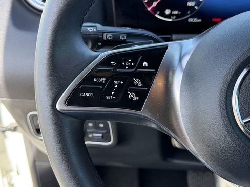 Used 2022 Mercedes-Benz GLC 300 image 24