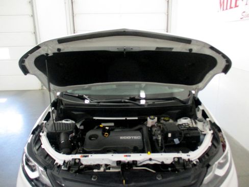 Used 2021 Chevrolet Equinox LT w/ Driver Convenience Package image 27