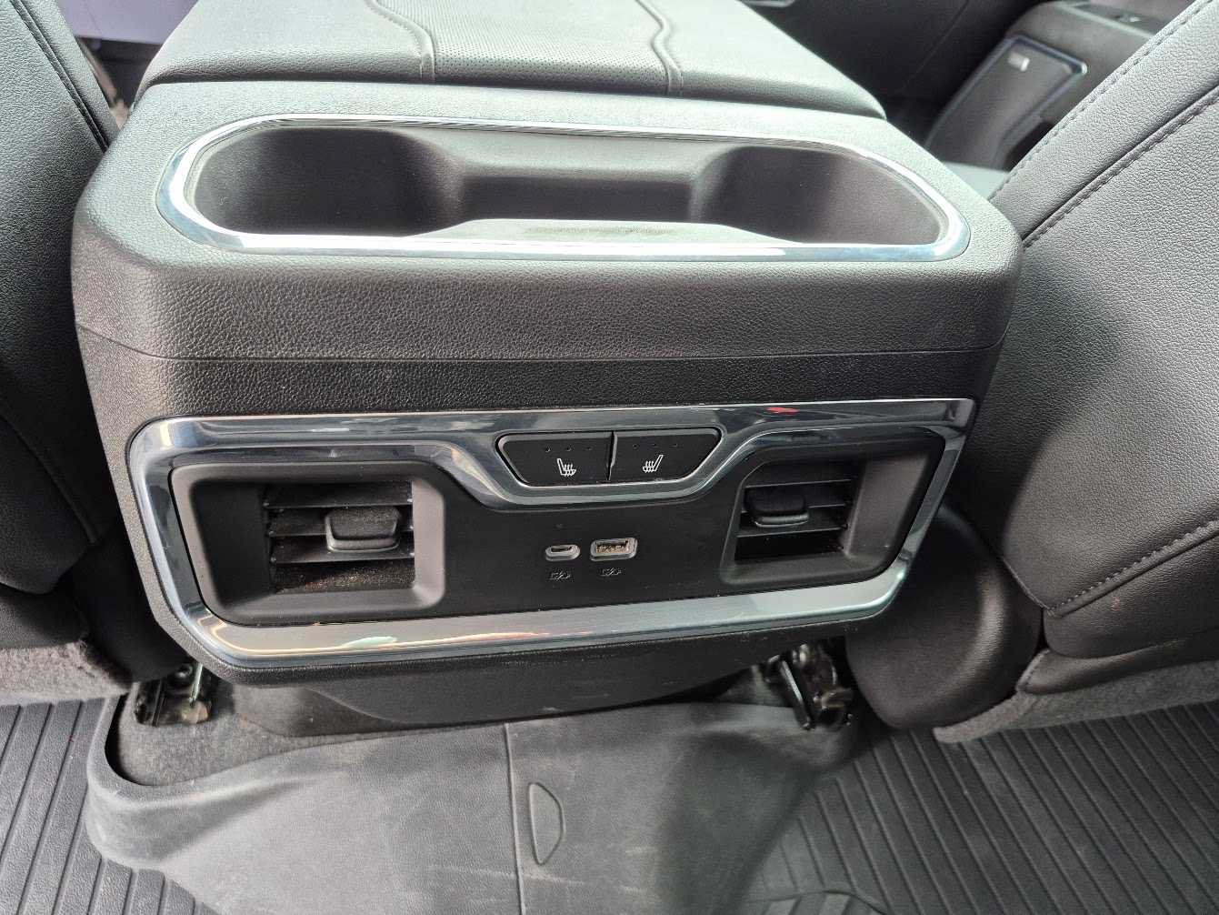 Used 2024 Chevrolet Silverado 2500 LTZ w/ LTZ Plus Package AWD/4WD image 39