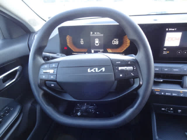 Used 2025 Kia K4 FWD image 12