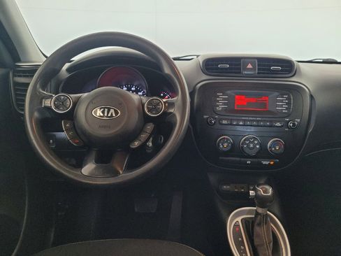 Used 2014 Kia Soul + FWD image 22