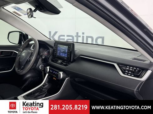 Certified 2021 Toyota RAV4 LE image 19