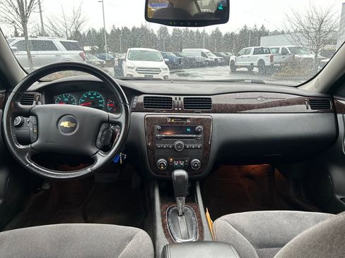 Used 2014 Chevrolet Impala LT image 6