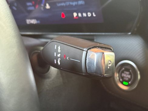 Used 2025 Chevrolet Equinox LT w/ Convenience Package II AWD/4WD image 29