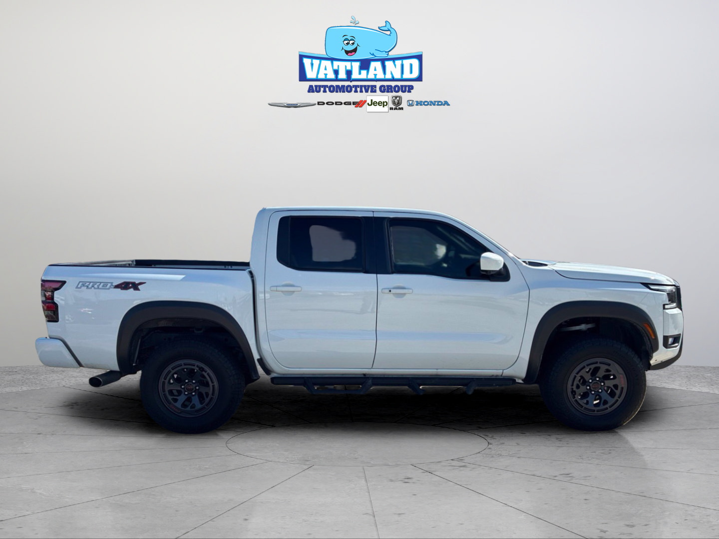 Used 2025 Nissan Frontier PRO-4X w/ Pro Convenience Package AWD/4WD image 6