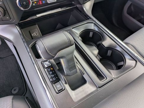 New 2025 Ford F150 Lariat w/ Equipment Group 501A Mid image 33