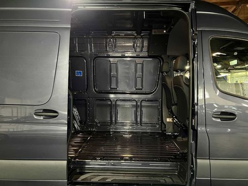Used 2026 Mercedes-Benz Sprinter 2500 image 13
