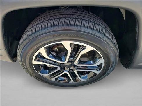 Used 2022 Jeep Compass Limited image 9