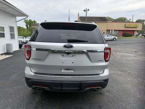 Used 2018 Ford Explorer Limited AWD/4WD image 6