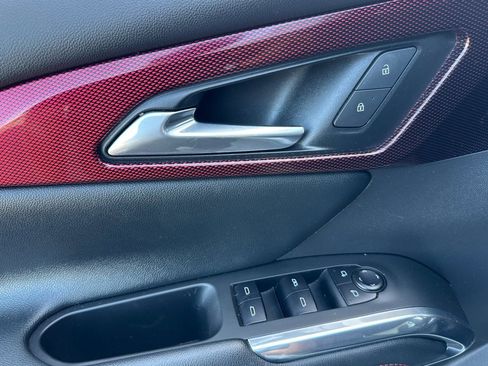 Used 2025 Chevrolet Traverse Z71 image 12