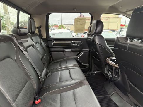 Used 2019 RAM 1500 Laramie AWD/4WD image 14