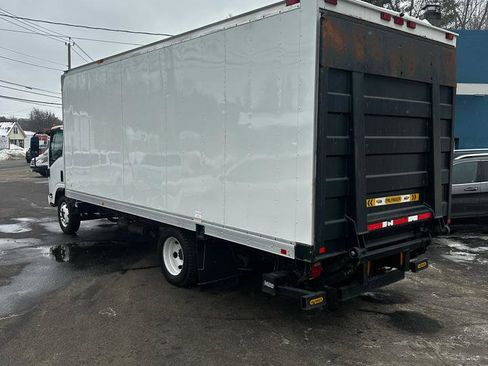 Used 2019 Isuzu NPR RWD image 3