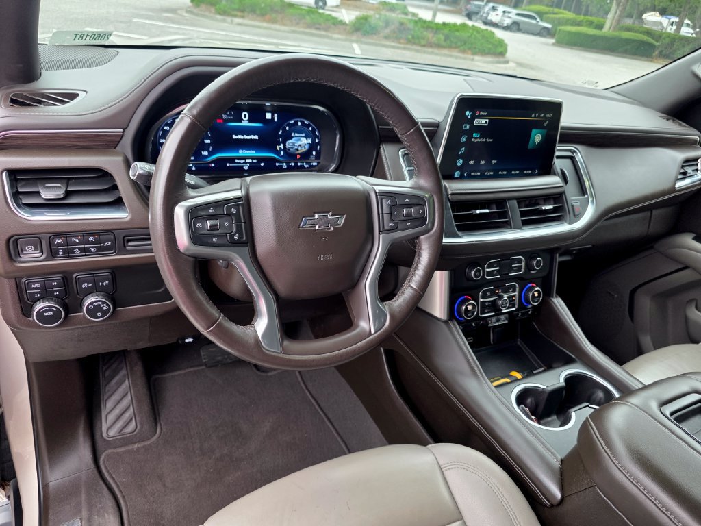 Certified 2022 Chevrolet Tahoe Z71 w/ Luxury Package AWD/4WD image 14