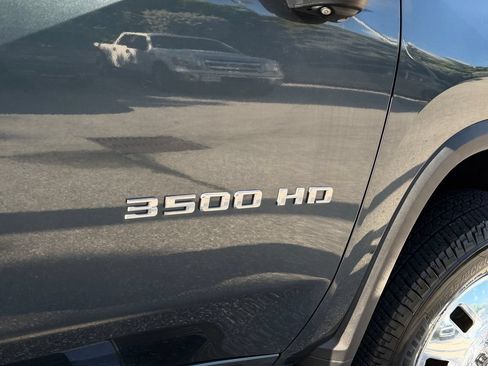 Used 2020 Chevrolet Silverado 3500 High Country w/ LPO, Hitch Package AWD/4WD image 8