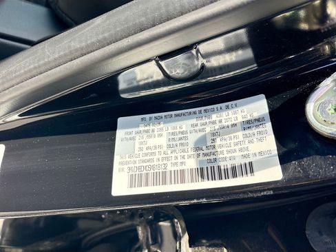Certified 2025 MAZDA CX-30 AWD 2.5 S w/ Premium Package image 18