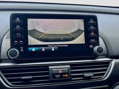 Used 2019 Honda Accord Sport image 9