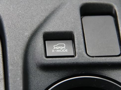 Used 2019 Subaru Crosstrek 2.0i AWD/4WD image 27
