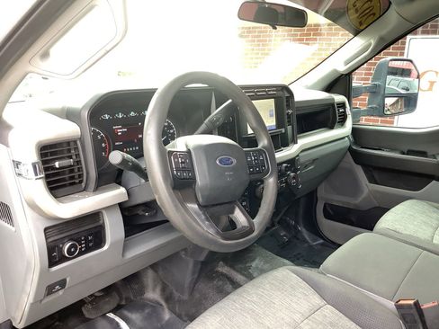 Used 2023 Ford F250 XL w/ XL Chrome Package image 15