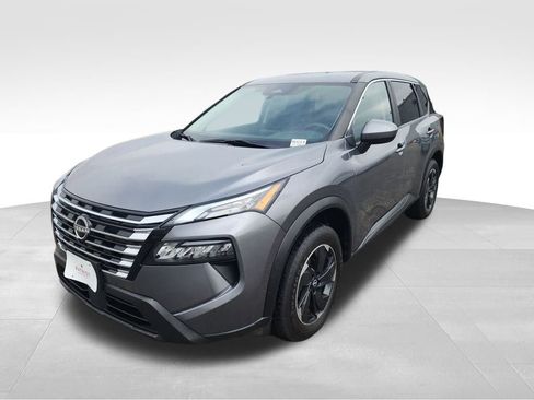 Used 2024 Nissan Rogue SV image 1