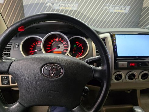 Used 2006 Toyota Tacoma PreRunner RWD image 20