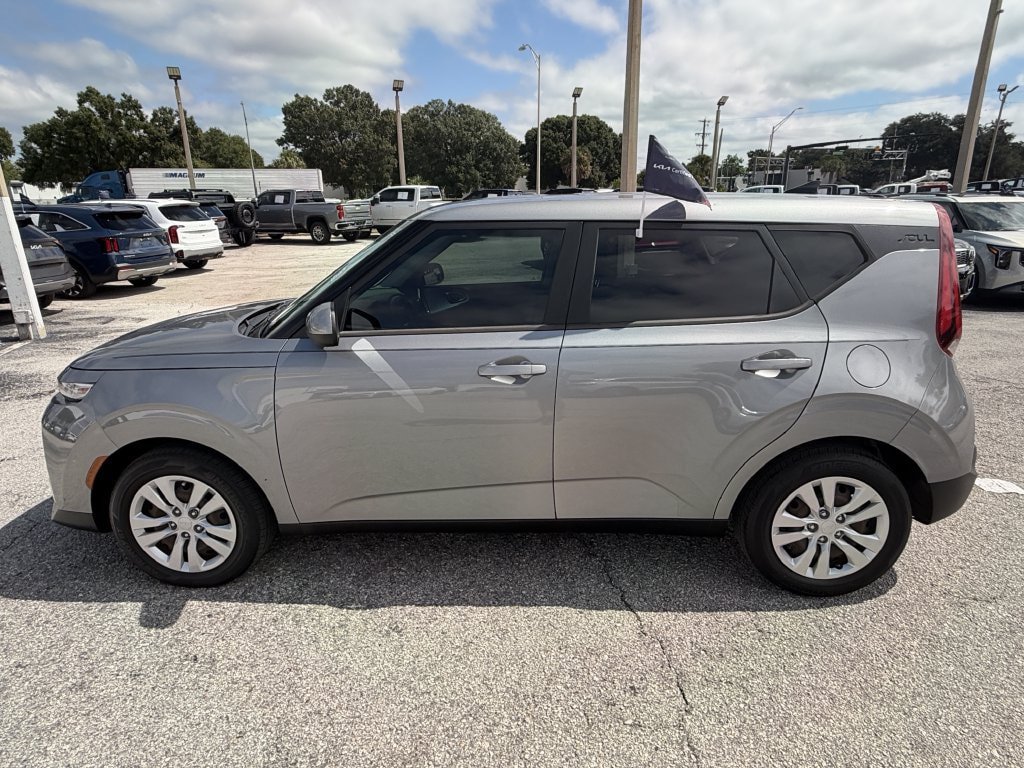 Certified 2022 Kia Soul LX FWD image 8