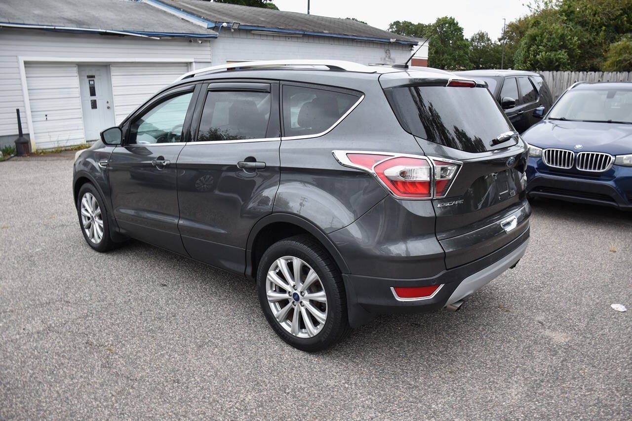 Used 2017 Ford Escape Titanium FWD image 3
