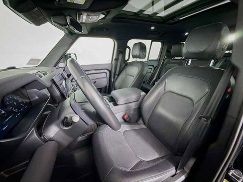 Certified 2023 Land Rover Defender 130 X-Dynamic SE image 11