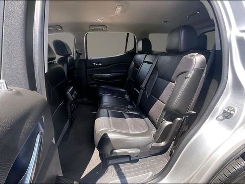 Used 2020 GMC Acadia SLT FWD image 24
