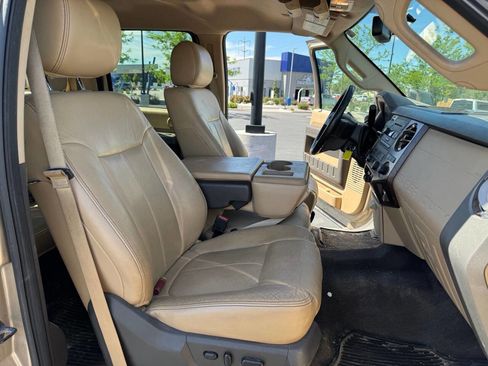 Used 2012 Ford F250 Lariat w/ Lariat Interior Pkg AWD/4WD image 21