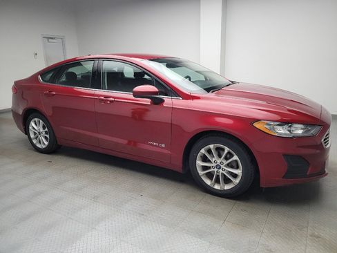 Used 2019 Ford Fusion SE FWD image 11
