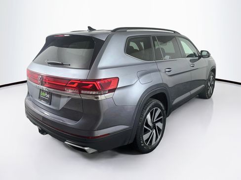 Used 2025 Volkswagen Atlas SE FWD image 9