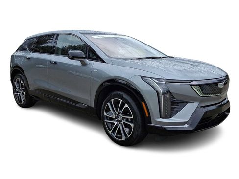 Certified 2025 Cadillac Optiq Sport 2 w/ LPO, Floor Liner Package AWD/4WD image 7