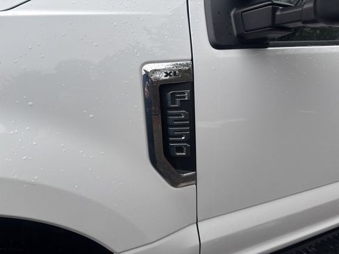 Used 2021 Ford F250 XL image 7