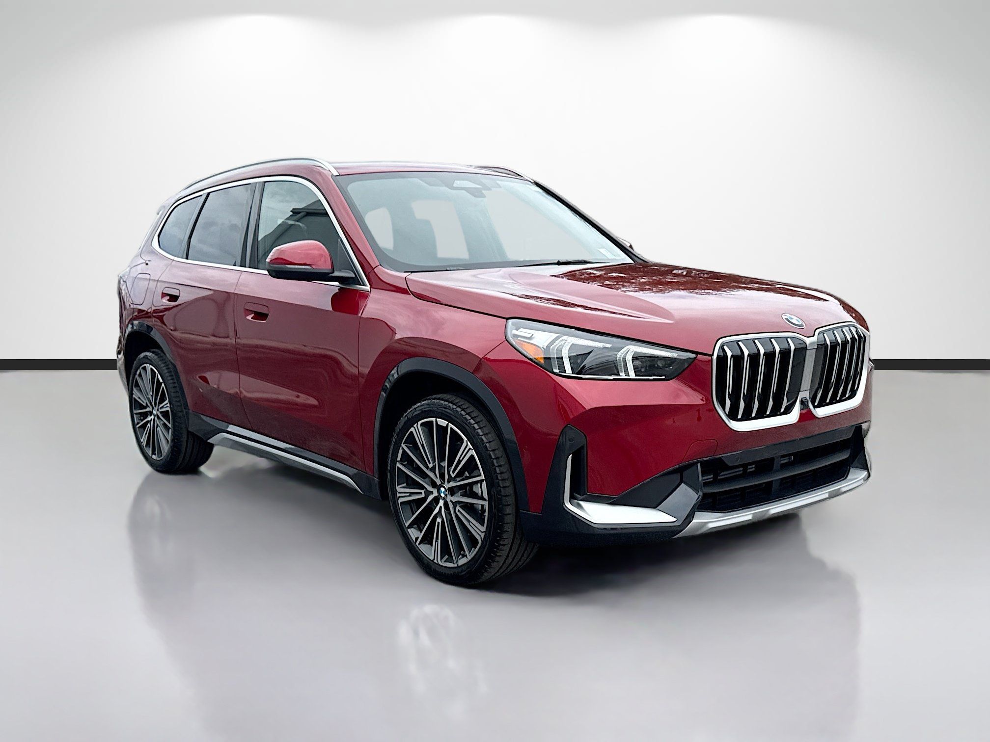 New 2026 BMW X1 xDrive28i w/ Technology Package AWD/4WD image 1