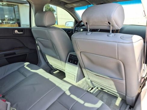 Used 2006 Cadillac STS V8 w/ Preferred Equipment Group RWD image 17