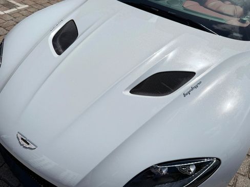 Used 2020 Aston Martin DBS Superleggera RWD image 5