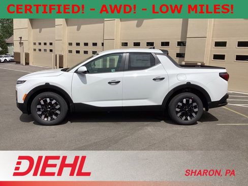 Certified 2025 Hyundai Santa Cruz SE image 4