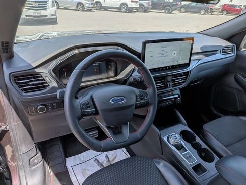 Certified 2023 Ford Escape ST-Line w/ Tech Pack #1 AWD/4WD image 8