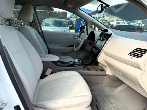 Used 2013 Nissan Leaf SV w/ LED & Quick Charge Pkg image 13