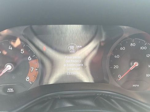 Used 2025 Jeep Compass Latitude AWD/4WD image 8