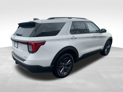 New 2026 Ford Explorer Active w/ Active Comfort Package AWD/4WD image 7