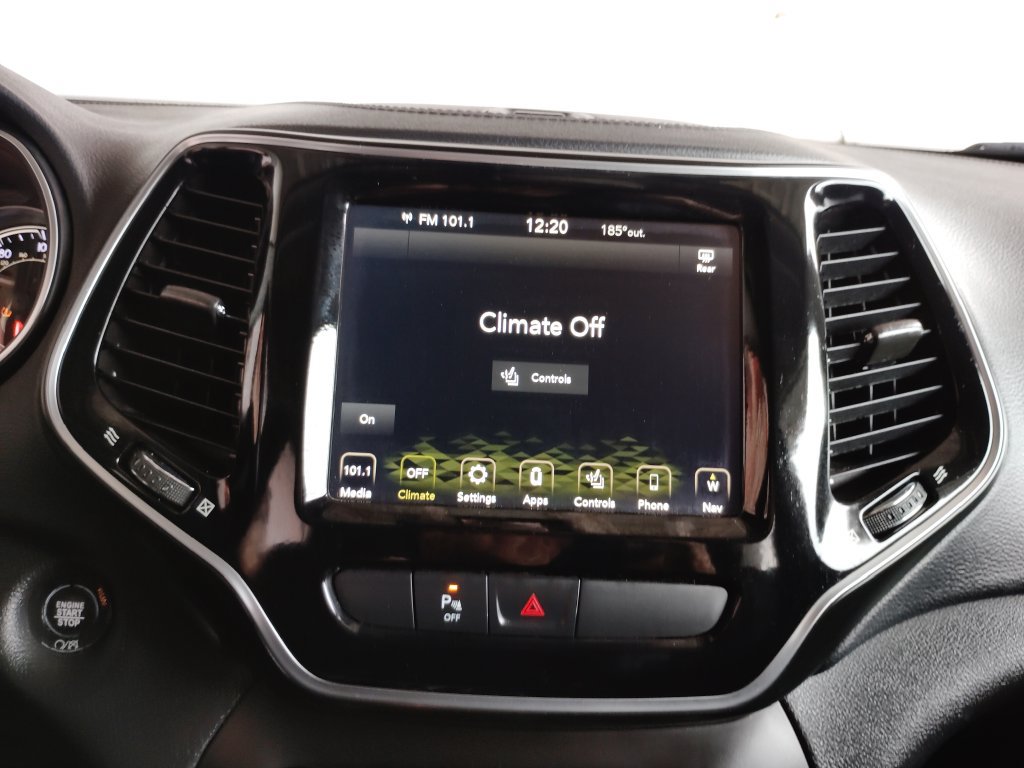 Used 2020 Jeep Cherokee Limited AWD/4WD image 34