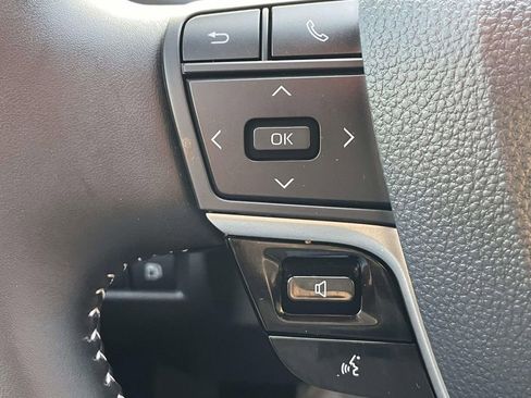 Used 2026 Toyota Camry SE image 21