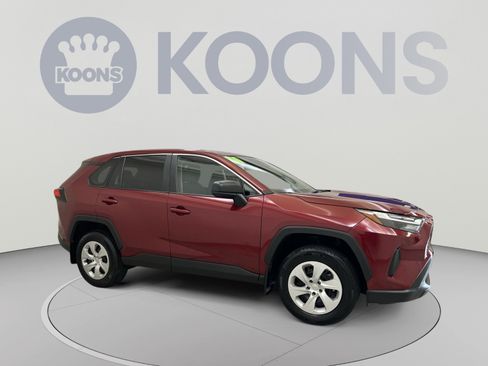 Used 2024 Toyota RAV4 LE AWD/4WD image 10