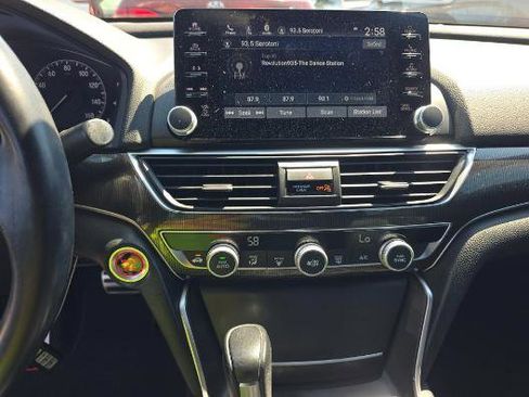 Used 2022 Honda Accord Sport image 7