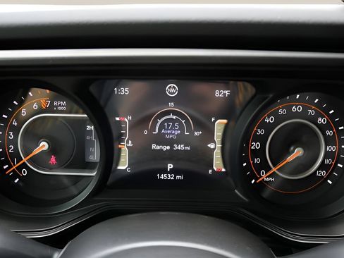 Used 2025 Jeep Gladiator Sport AWD/4WD image 26