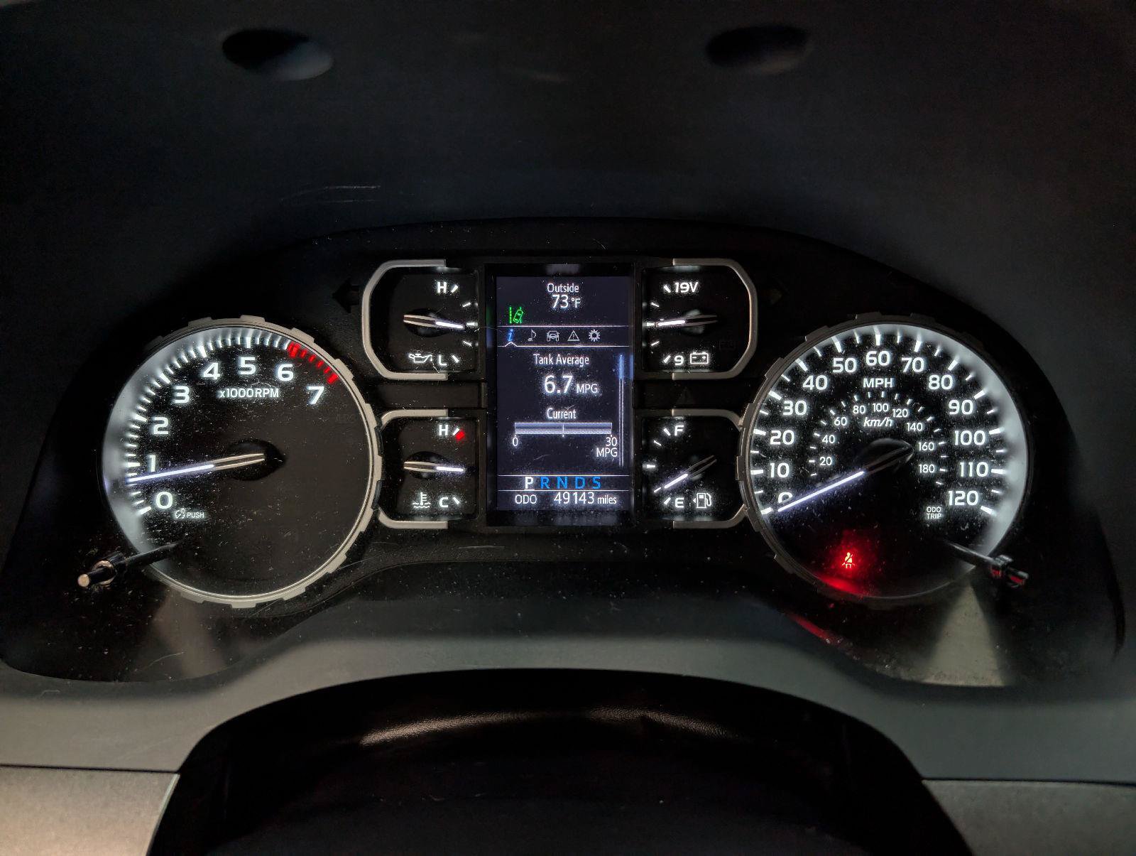 Used 2018 Toyota Tundra SR5 w/ SR5 Upgrade Package AWD/4WD image 18