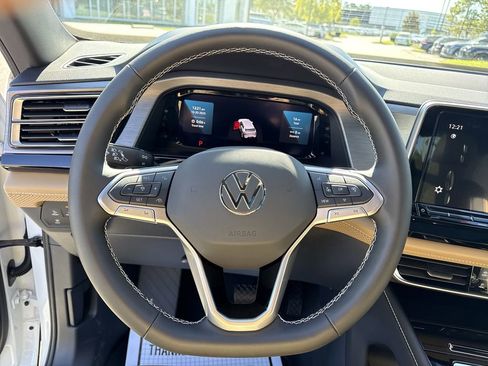 New 2026 Volkswagen Atlas Cross Sport SE image 27