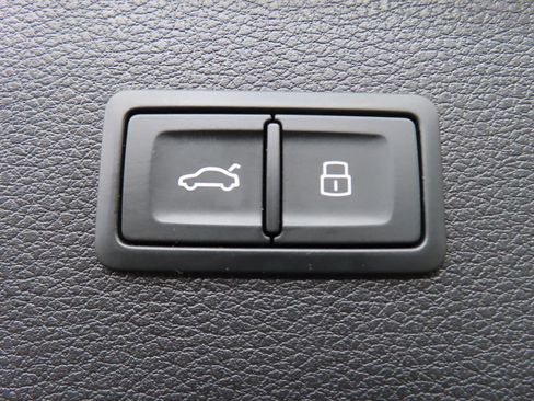 Used 2023 Audi Q5 2.0T Premium w/ Convenience Package AWD/4WD image 36