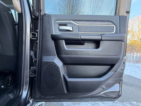 Used 2019 RAM 2500 Big Horn image 30